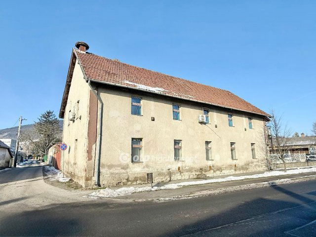 Eladó ipari ingatlan, Tokajban 135 M Ft / költözzbe.hu