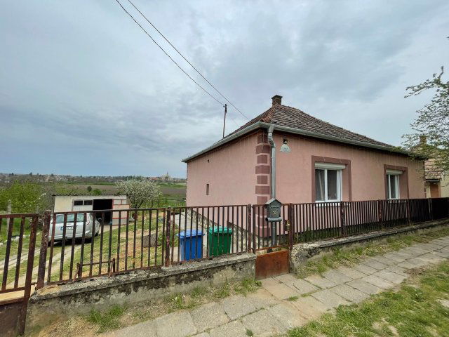 Eladó családi ház, Döbröközön 24.9 M Ft, 3 szobás