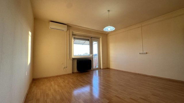 Eladó téglalakás, Szigetszentmiklóson 49.9 M Ft, 2 szobás