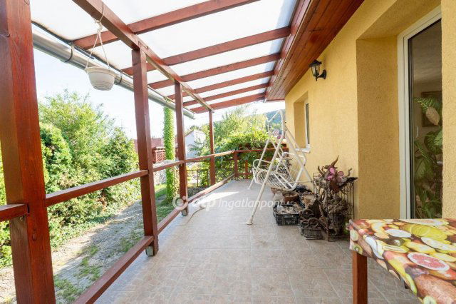 Eladó családi ház, Budapesten, III. kerületben 119.8 M Ft