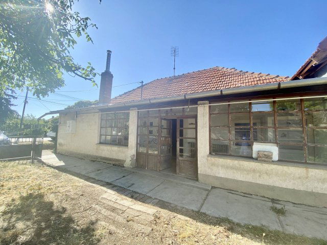 Eladó családi ház, Békéscsabán 15.9 M Ft, 2+1 szobás