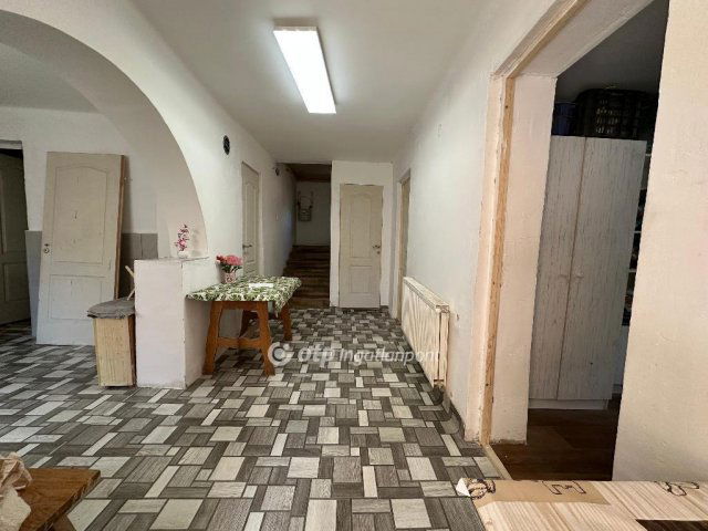 Eladó családi ház, Mezőcsáton 11 M Ft, 3+1 szobás