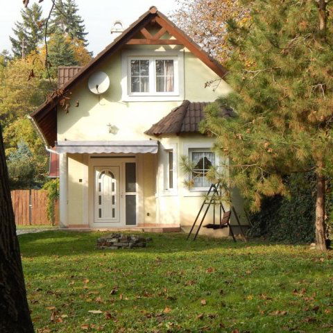 Eladó családi ház, Balatonkenesén 99 M Ft, 4 szobás