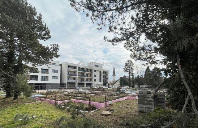 Eladó téglalakás, Szombathelyen 79.28 M Ft, 4 szobás