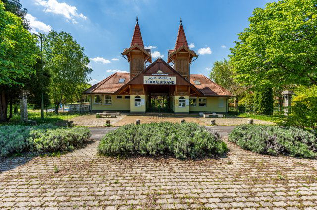 Eladó ipari ingatlan, Pusztaszentlászlón 620 M Ft