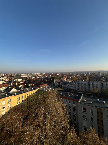 Eladó panellakás, Pécsett 47.9 M Ft, 2 szobás