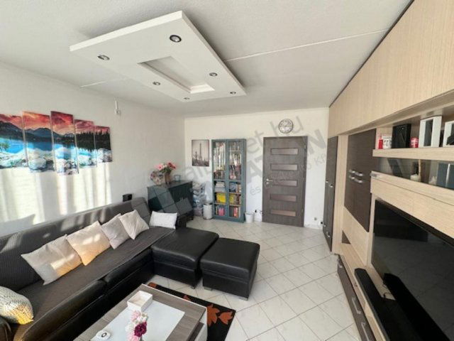 Kiadó panellakás, albérlet, XVI. kerületben, Összefogás sétányon