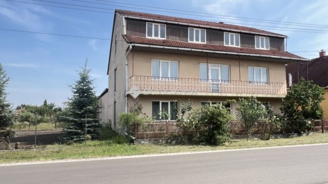 Eladó családi ház, Füzesabonyban 59 M Ft, 8 szobás