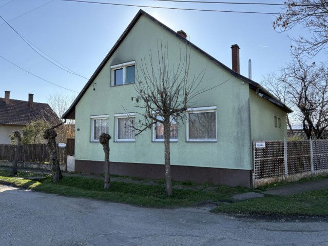 Eladó családi ház, Hódmezővásárhelyen 46 M Ft, 4+1 szobás