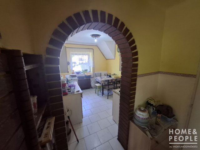 Eladó családi ház, Szegeden 38 M Ft, 3 szobás