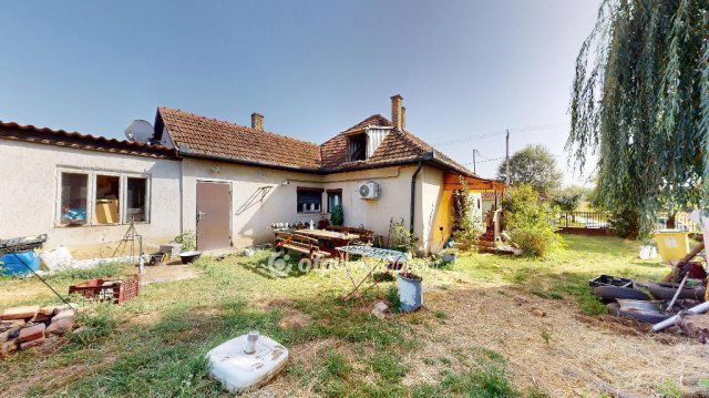 Eladó családi ház, Nyíregyházán 47.5 M Ft, 2+1 szobás