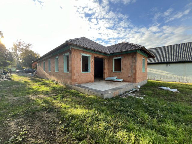 Eladó családi ház, Budapesten, XVI. kerületben 209.9 M Ft