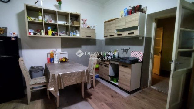 Eladó családi ház, Jászkisérén 12 M Ft, 2 szobás