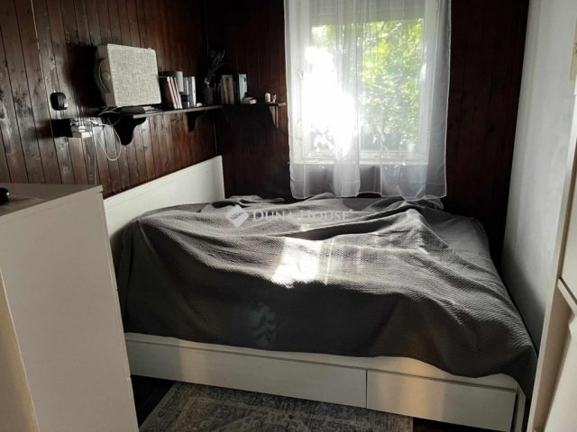 Eladó családi ház, Dunakeszin 179.9 M Ft, 6 szobás