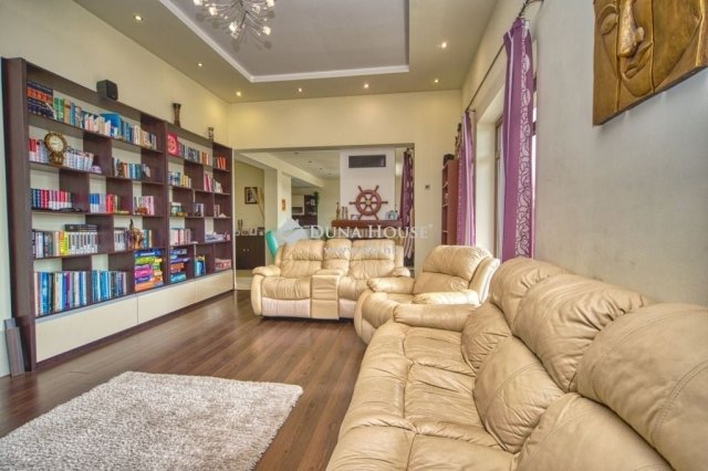 Eladó családi ház, Pilisszentkereszten 289 M Ft, 5 szobás