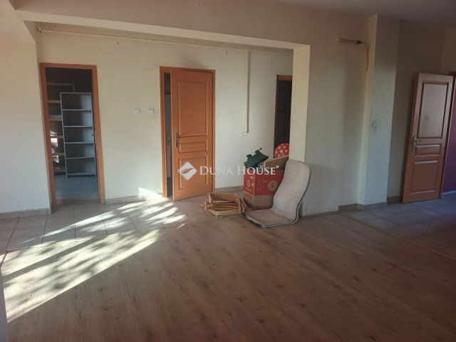 Eladó családi ház, Bicsérden 69 M Ft, 5 szobás