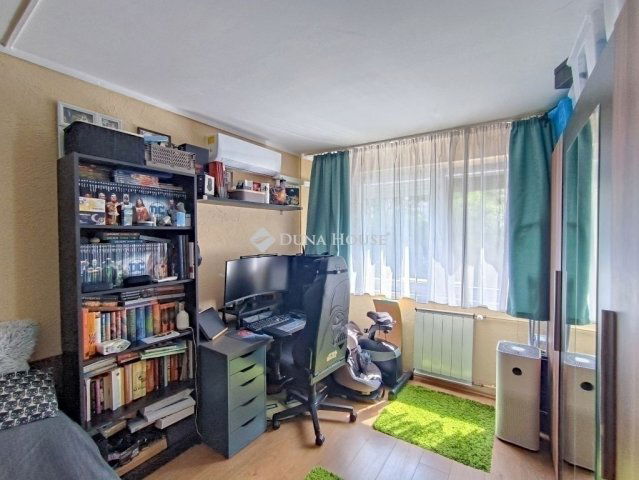 Eladó panellakás, Budapesten, III. kerületben 72.75 M Ft