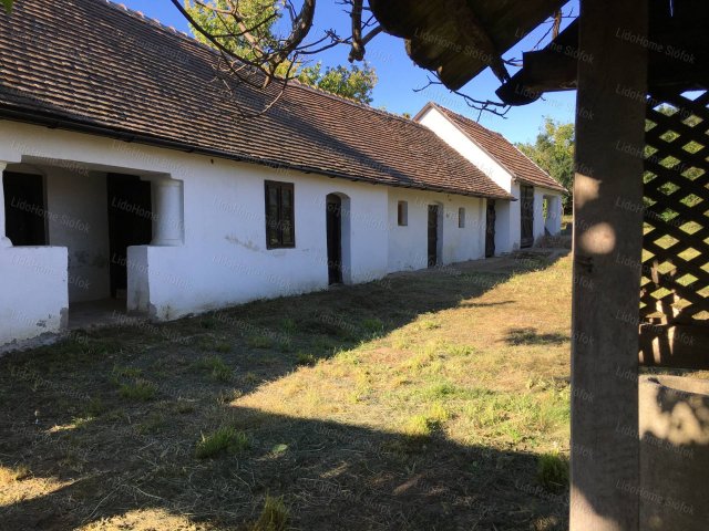 Eladó nyaraló, Tengődön 15.8 M Ft, 1 szobás