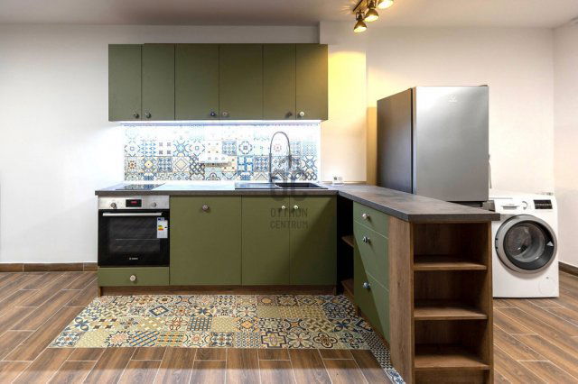 Eladó téglalakás, Budapesten, III. kerületben 64.9 M Ft