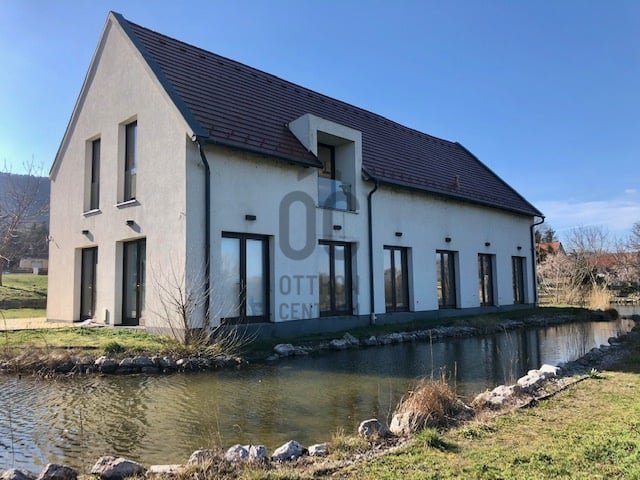 Eladó ipari ingatlan, Balatonedericsen 400 M Ft