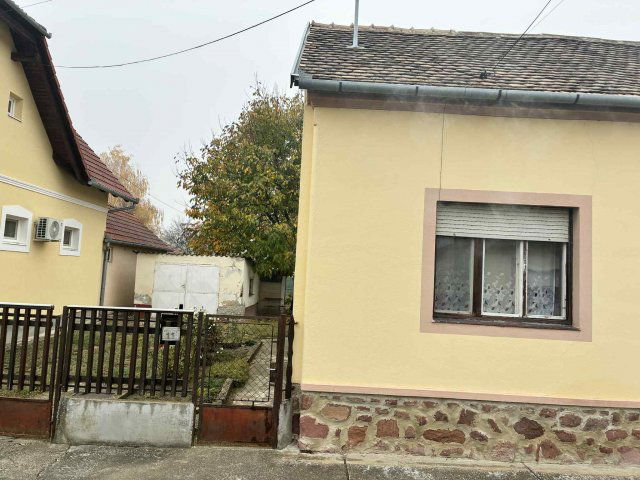 Eladó családi ház, Szentlőrincen 45 M Ft, 3 szobás