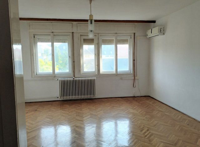 Eladó sorház, Szegeden 106 M Ft, 5 szobás / költözzbe.hu