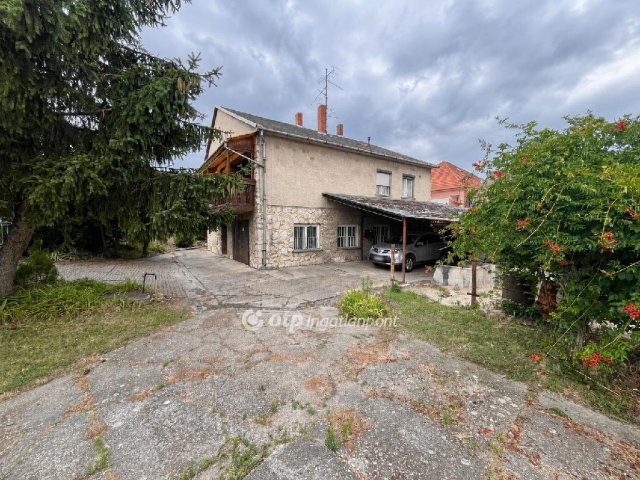 Eladó családi ház, Mosonmagyaróváron 88.5 M Ft, 4+1 szobás