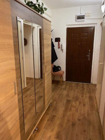 Kiadó panellakás, albérlet, Tatabányán 160 E Ft / hó, 2 szobás