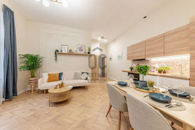 Eladó téglalakás, Budapesten, VI. kerületben 180 M Ft, 3 szobás