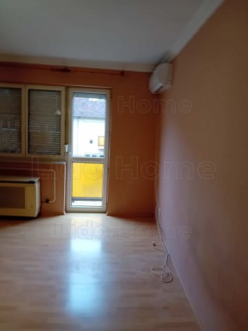 Eladó téglalakás, Siófokon 57 M Ft, 2 szobás