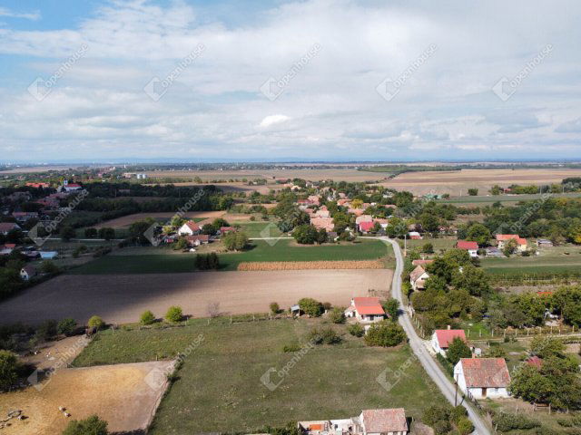 Eladó telek, Balatonszabadiban 8 M Ft / költözzbe.hu