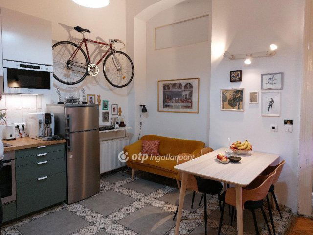 Eladó téglalakás, Budapesten, VII. kerületben 84.9 M Ft