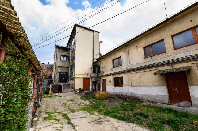 Eladó ipari ingatlan, Budapesten, IV. kerületben 473.5 M Ft