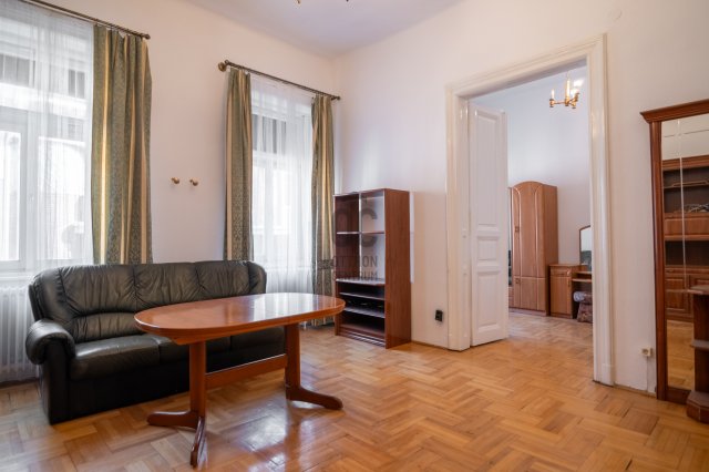 Eladó téglalakás, Budapesten, VI. kerületben, Weiner Leó utcában
