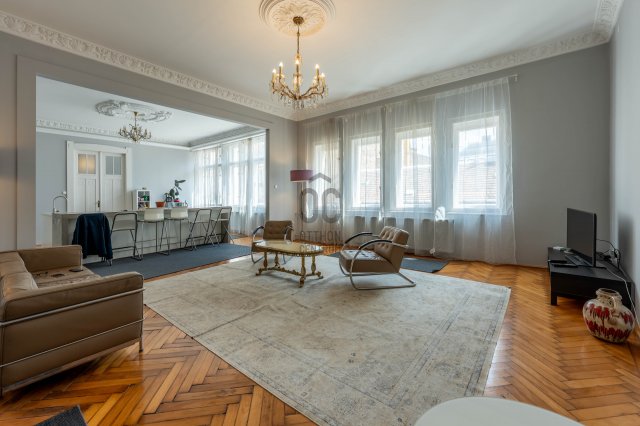 Eladó téglalakás, Budapesten, VI. kerületben, Zichy Jenő utcában