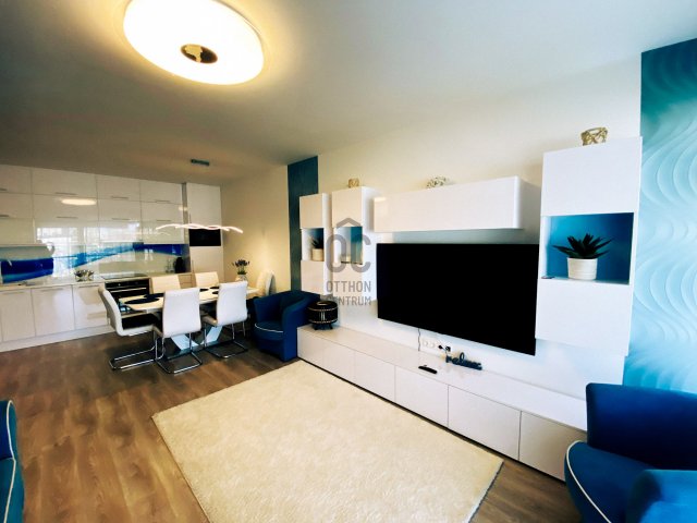 Eladó téglalakás, Siófokon 169 M Ft, 3 szobás