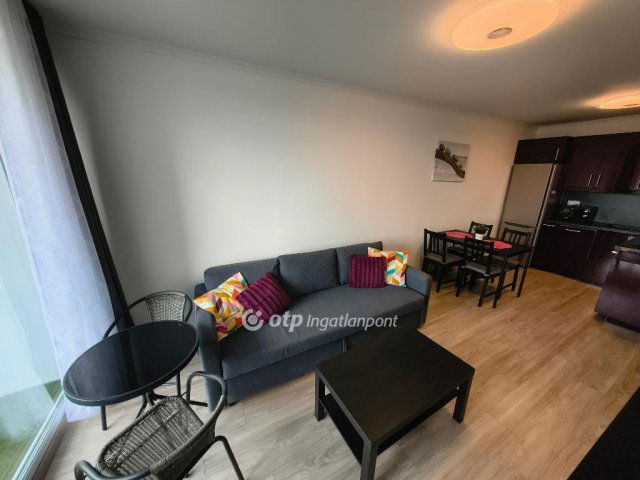 Eladó téglalakás, Siófokon 69.9 M Ft, 1+1 szobás