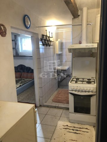 Eladó családi ház, Baján 16.5 M Ft, 1+2 szobás