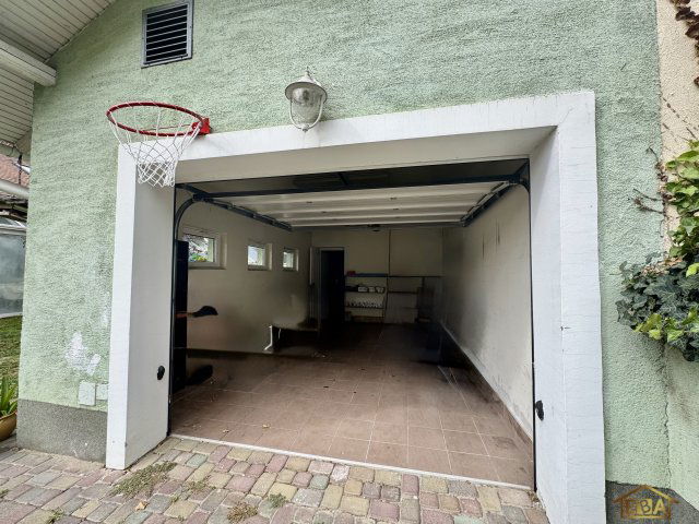 Eladó családi ház, Budapesten, IV. kerületben, Anonymus utcában