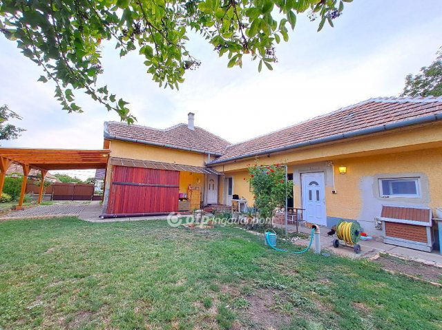 Eladó családi ház, Abonyban 46.9 M Ft, 2+1 szobás