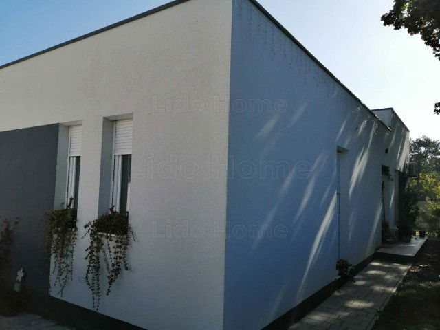 Eladó családi ház, Siófokon 117 M Ft, 3 szobás