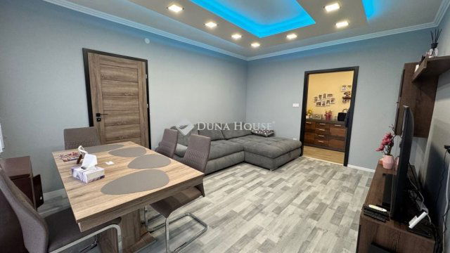 Eladó téglalakás, Debrecenben 59.5 M Ft, 2 szobás