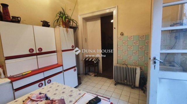 Eladó családi ház, Válon 35 M Ft, 3 szobás