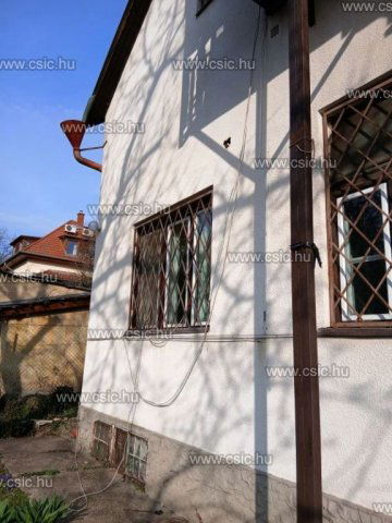 Eladó ikerház, Budapesten, III. kerületben 250 M Ft, 6 szobás