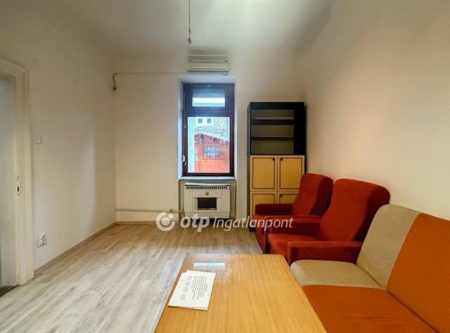 Eladó téglalakás, Budapesten, XXI. kerületben 39.77 M Ft