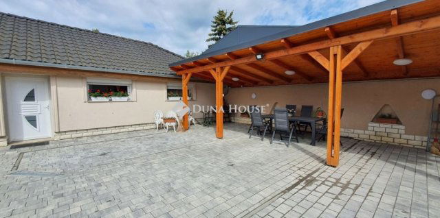 Eladó családi ház, Szombathelyen 125 M Ft, 4+1 szobás