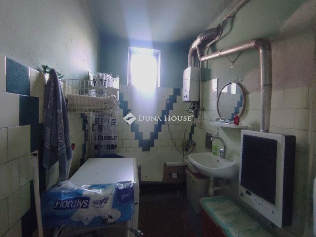 Eladó családi ház, Hatvanban 39.9 M Ft, 2 szobás