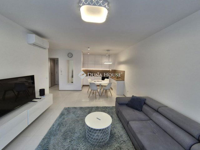 Kiadó téglalakás, albérlet, Kecskeméten 260 E Ft / hó
