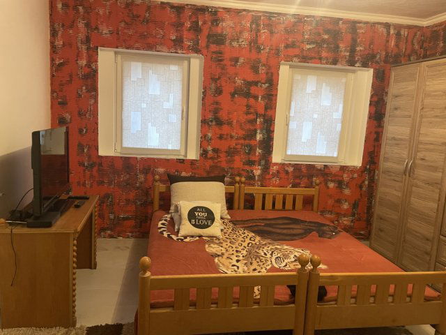 Eladó családi ház, Ercsiben, Fő utcában 41.9 M Ft, 3 szobás