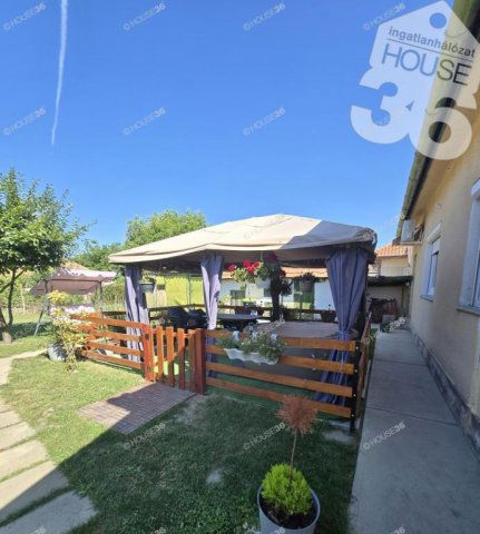 Eladó családi ház, Szabadszálláson 31.7 M Ft, 2 szobás